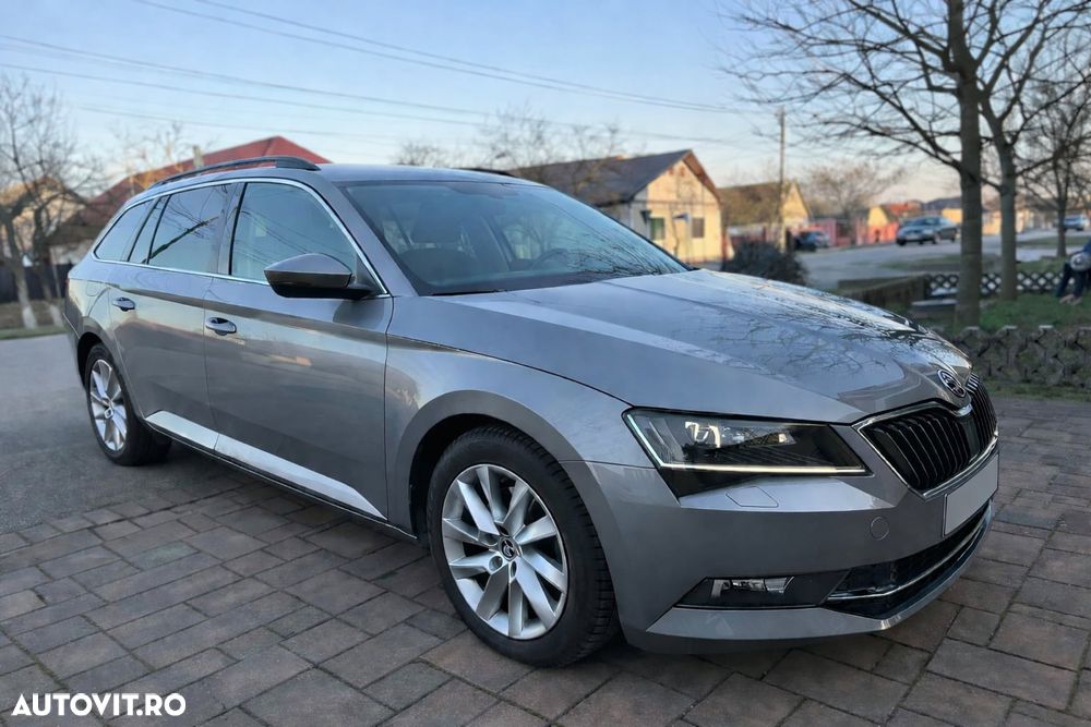 Skoda Superb 2.0 TDI DSG Ambition - 4