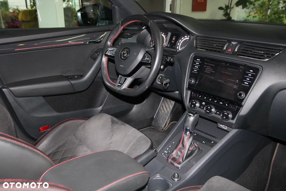 Skoda Octavia 2.0 TDI 4x4 RS Challenge DSG - 26