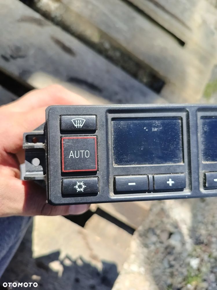 PANEL STEROWANIA KLIMATYZACJI 8L0820043D AUDI A3 8L - 3