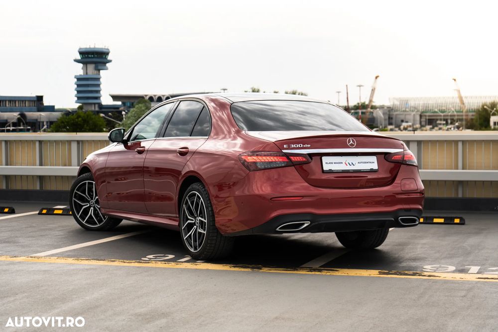 Mercedes-Benz E 300 de 9G-TRONIC AMG Line - 12