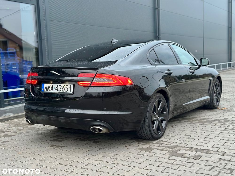 Jaguar XF 2.2 D Luxury - 21