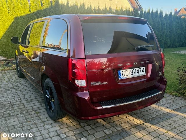 Dodge Grand Caravan 3.6 R/T - 7