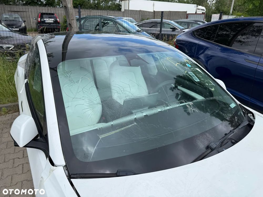 Tesla Model 3 - 2