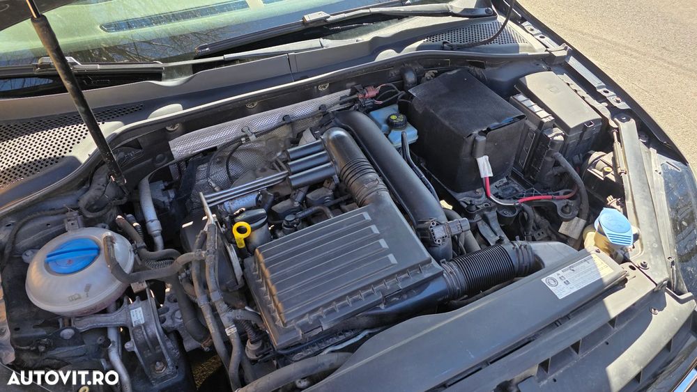 Volkswagen Golf 1.2 TSI BMT Comfortline - 7