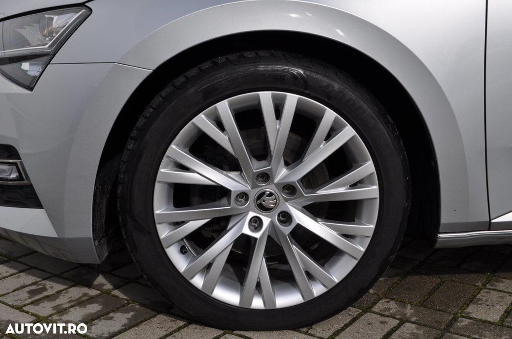 Skoda Superb 2.0 TDI DSG Premium Edition - 13