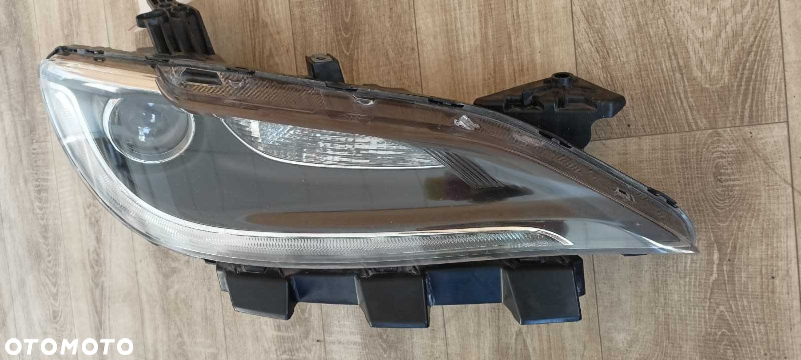 200 Chrysler 2015- Lampa Prawa Przód USA - 8