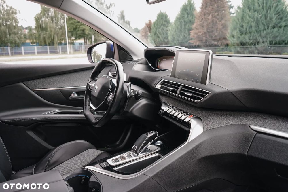 Peugeot 3008 PureTech 130 Stop & Start GPF EAT8 Allure - 22