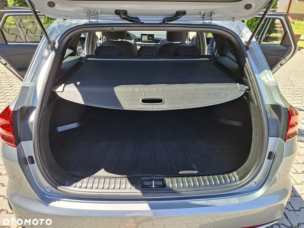 Kia Ceed - 35
