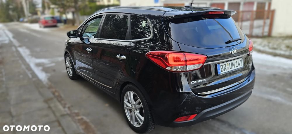 Kia Carens 1.7 CRDi 136 Dream Team Edition - 1