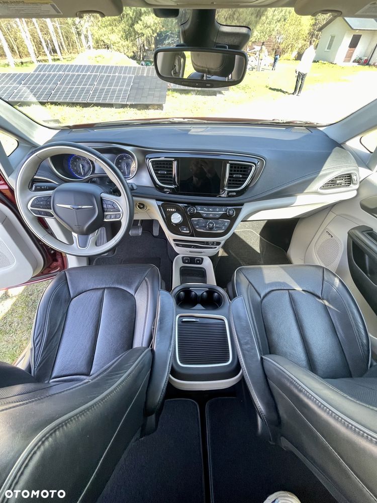 Chrysler Pacifica - 9