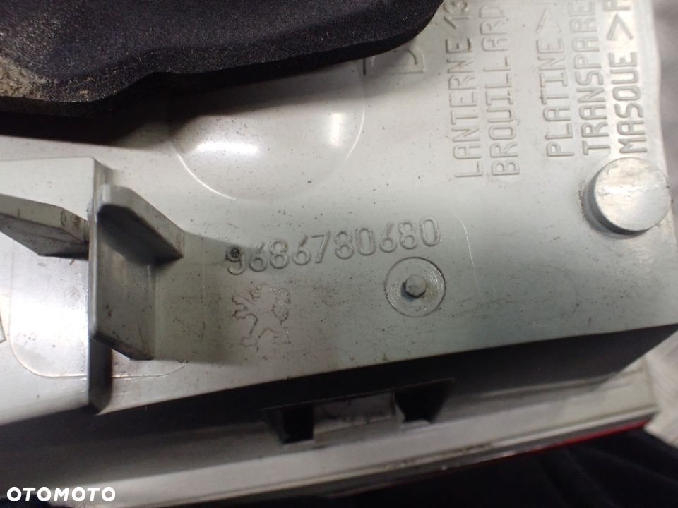 LAMPA PRAWY TYŁ W KLAPE PEUGEOT 508 SW 9686780680 RADOM - 4