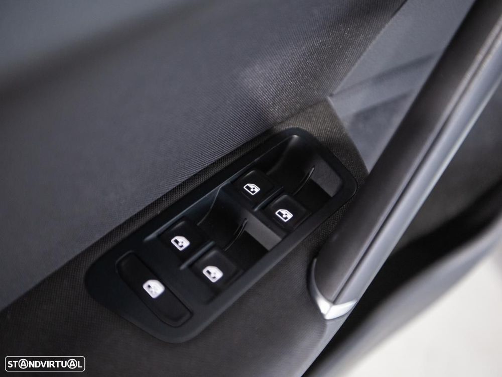 VW Golf Variant 1.6 TDi Confortline - 13