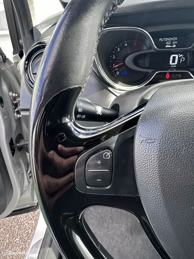 Renault Captur (ENERGY) dCi 90 EDC LIMITED - 29