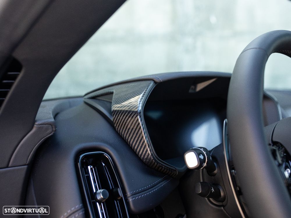 Aston Martin DBX 707 - 33