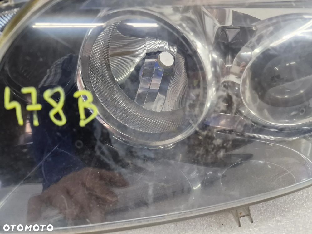 TOYOTA RAV-4 06- LEWA / PRAWA ZWYKŁA LAMPA PRZEDNIA PRZÓD , NR ICHIKOH 42-36 , NR AUKCJI LA478 - 17