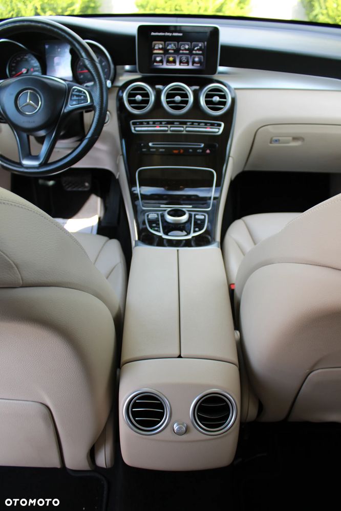 Mercedes-Benz GLC 300 4Matic 9G-TRONIC - 28