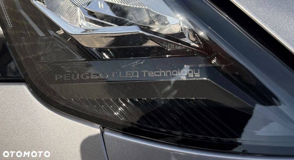 Peugeot 208 1.2 PureTech Active S&S EAT8 - 24