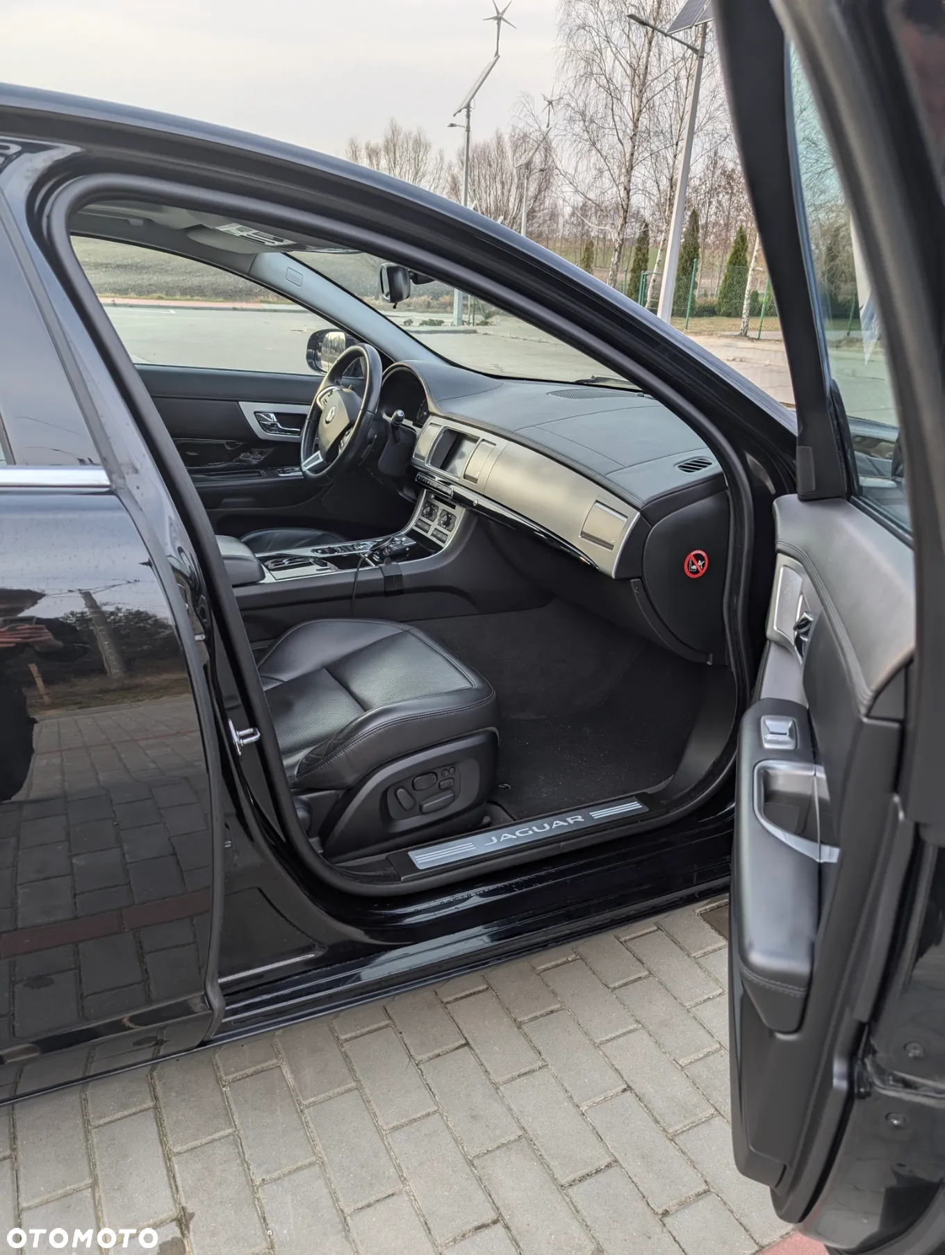 Jaguar XF - 20