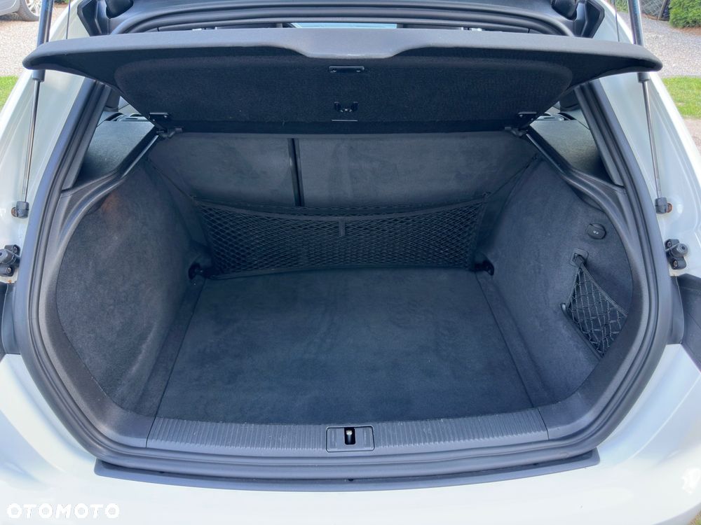 Audi A3 Sportback 1.8 TFSI S tronic S line Sportpaket - 29