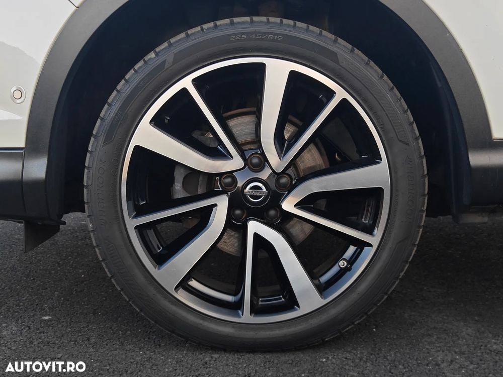 Nissan Qashqai 1.6 DCI TEKNA+ - 17