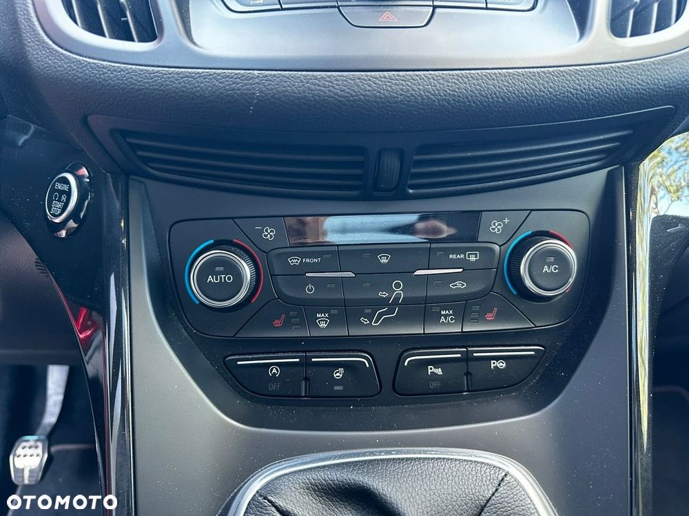 Ford Kuga 1.5 EcoBoost 2x4 ST-Line - 29