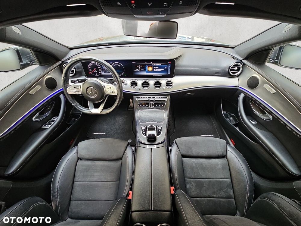 Mercedes-Benz Klasa E - 27