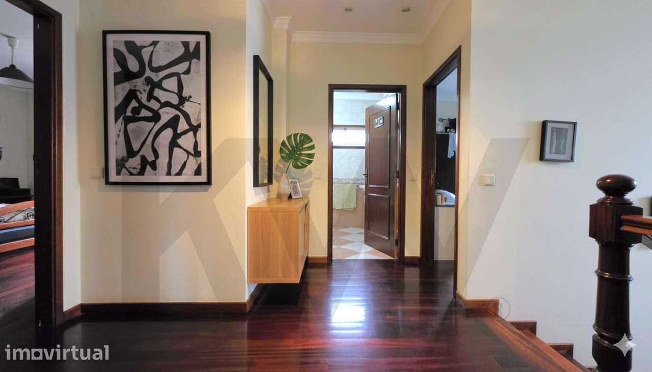 Arrendamento Andar de  Moradia T3,  com Jardim e Garagem Box, Próximo - Grande imagem: 4/27