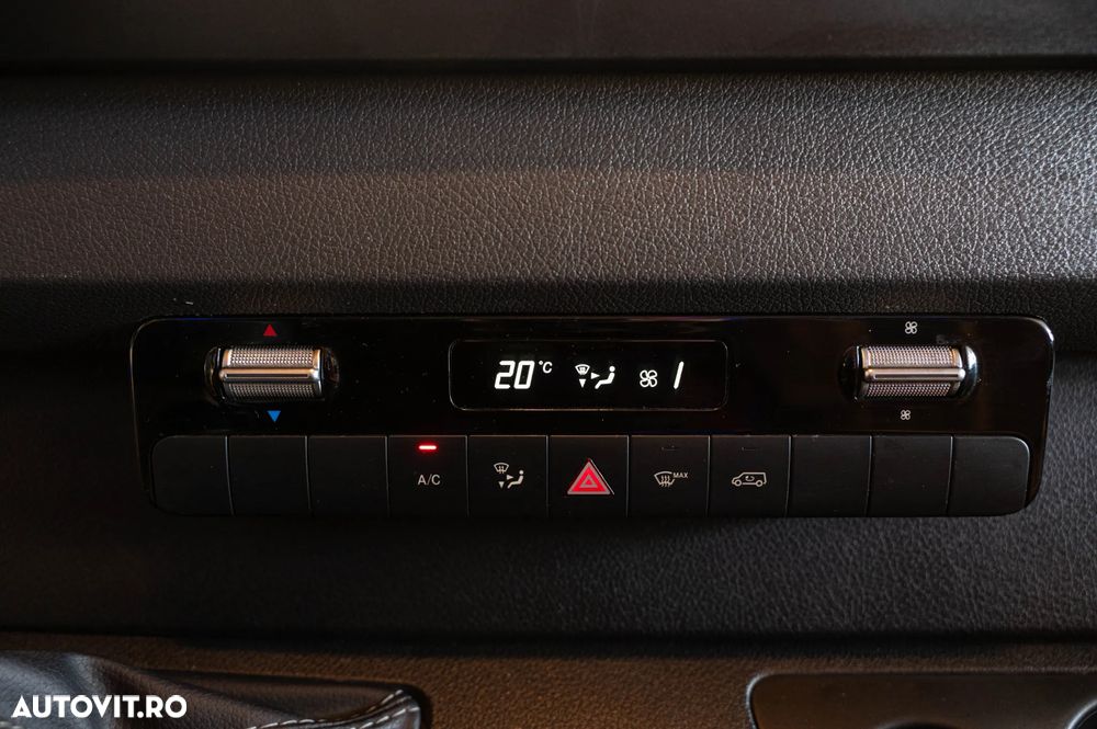 Mercedes-Benz Sprinter Long Custom - 11