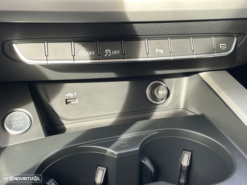 Audi A4 Avant 30 TDI S line S tronic - 24