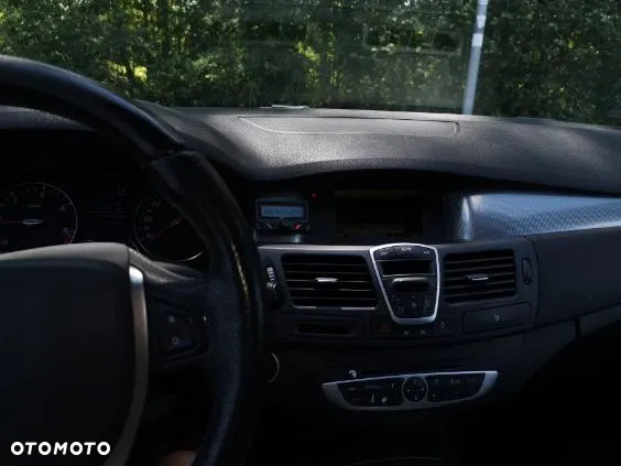 Renault Laguna 2.0 dCi Initiale - 8