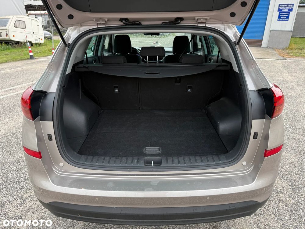 Hyundai Tucson blue 1.6 GDi 2WD Navi - 7