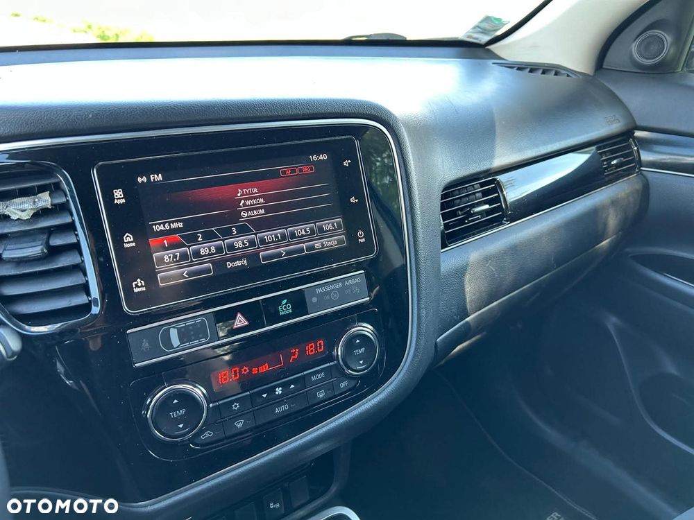Mitsubishi Outlander - 10