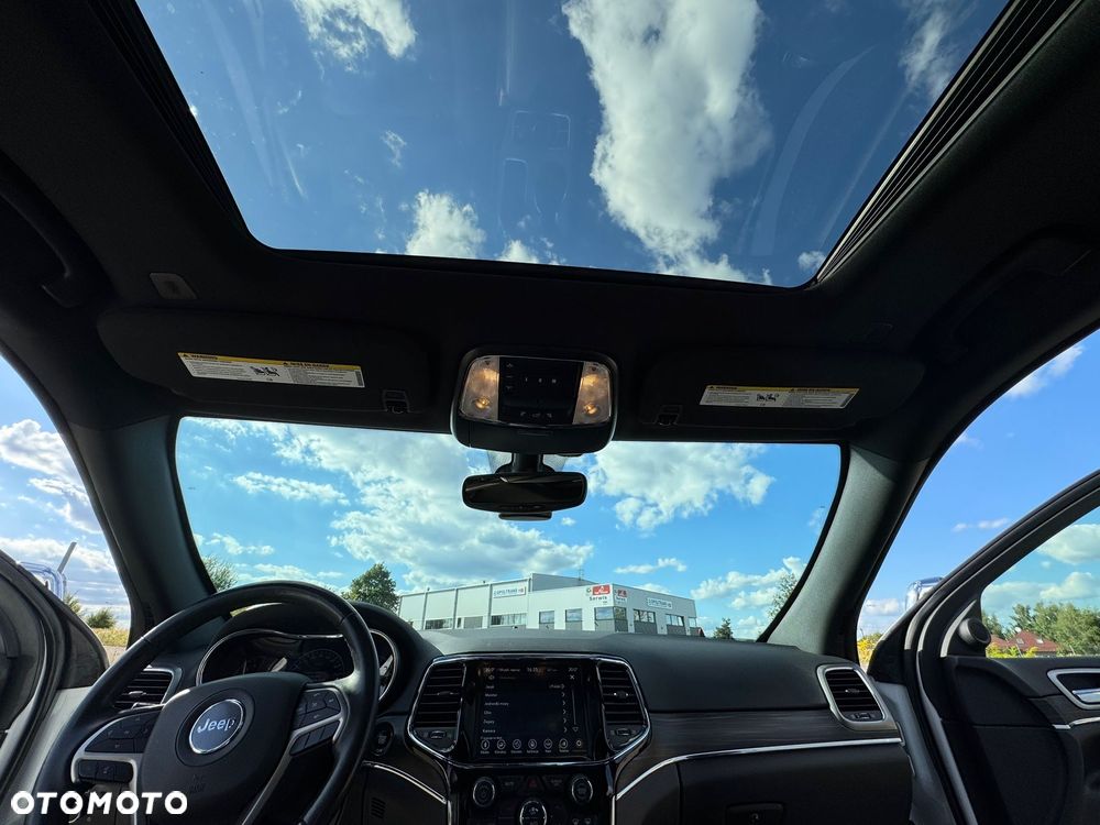 Jeep Grand Cherokee - 17