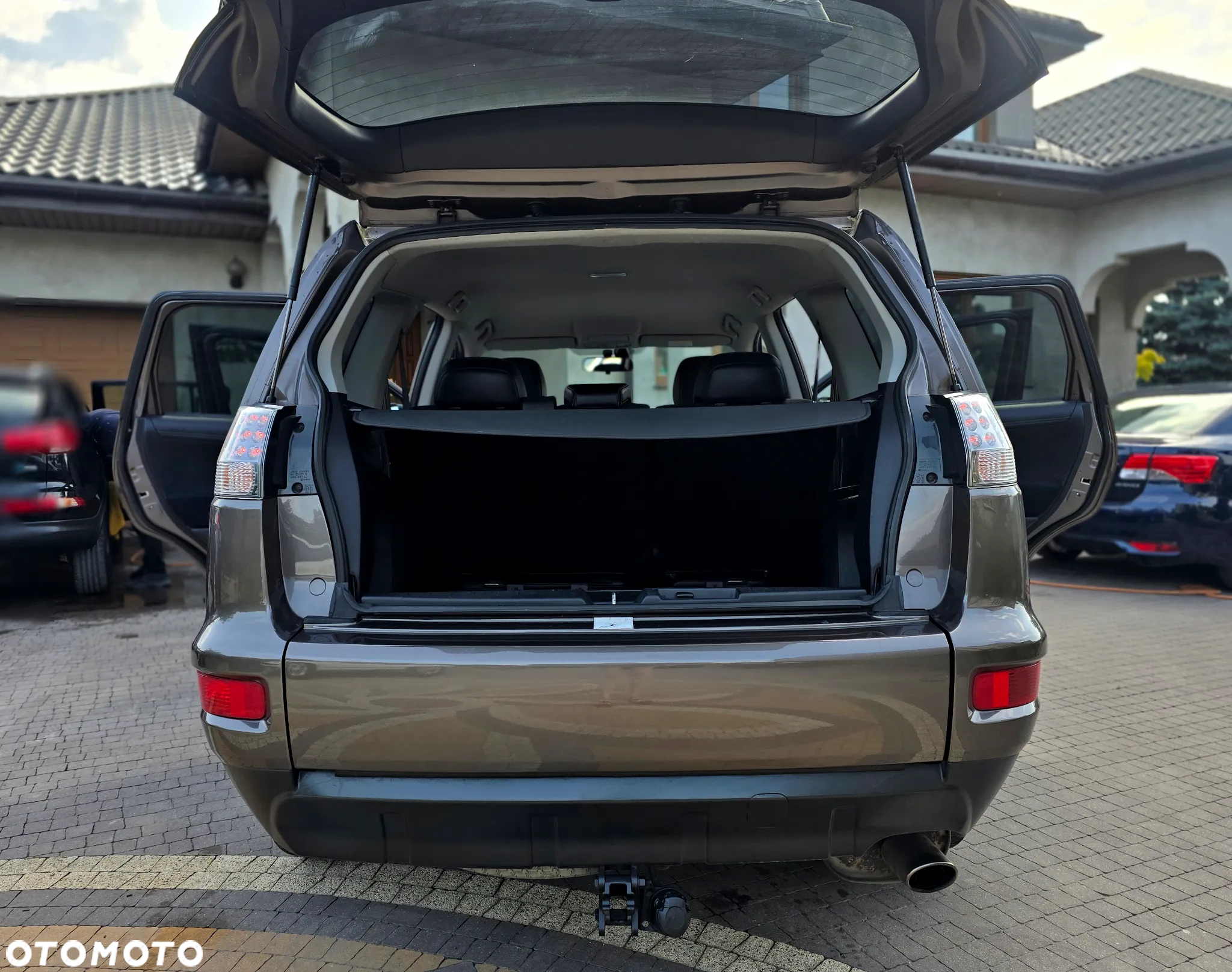 Mitsubishi Outlander - 12