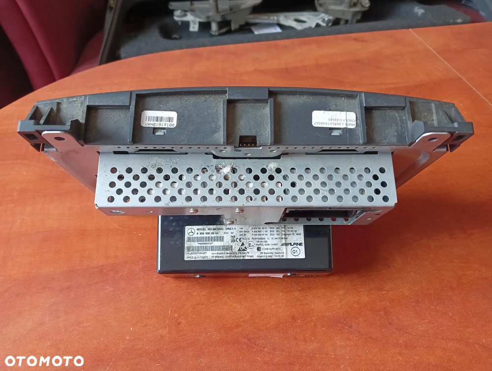 RADIO STACJA MULTIMEDIALNA A9069000004 SPRINTER W906 - 3