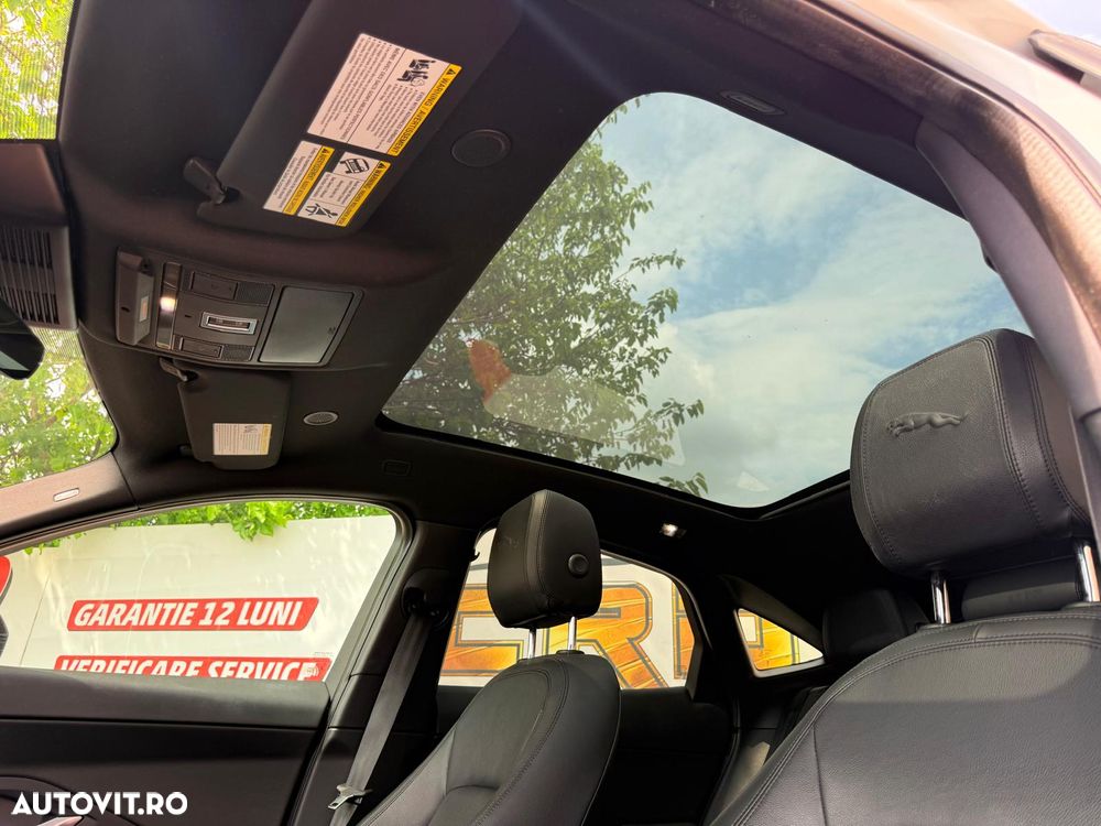 Jaguar E-Pace P250 AWD Aut. SE - 34