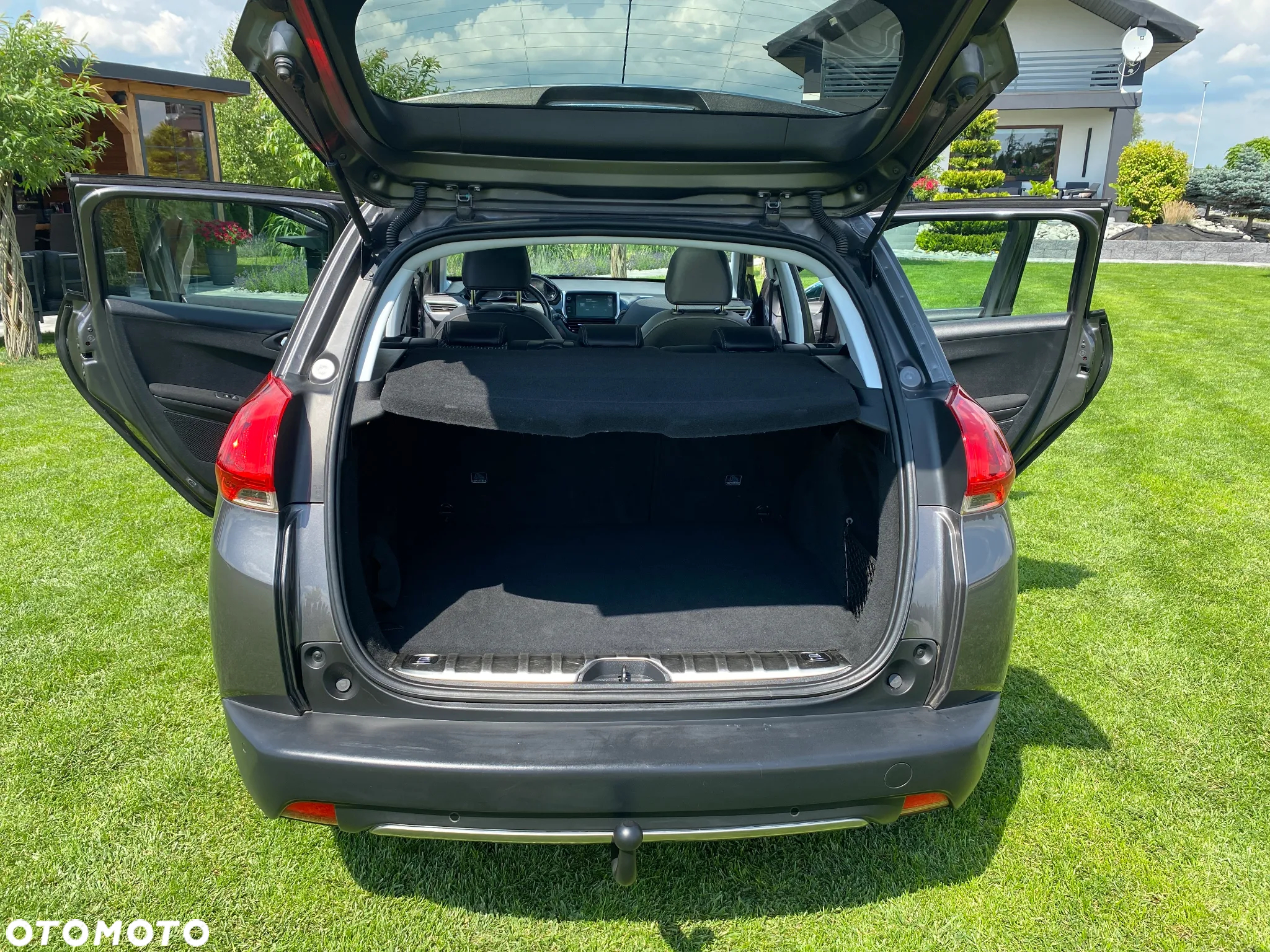 Peugeot 2008 1.2 Pure Tech GPF Allure S&S - 19