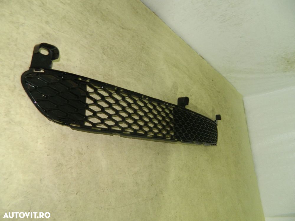 Grila centrala bara fata, Toyota Aygo, 05-09, 53112-0H010 - 7