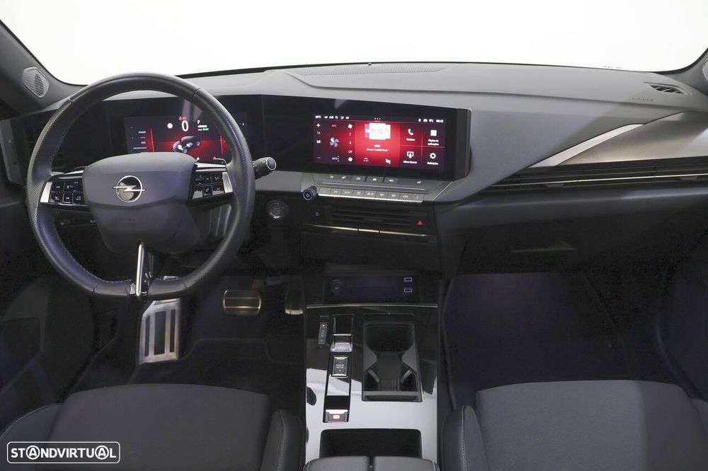 Opel Astra Sports Tourer - 23