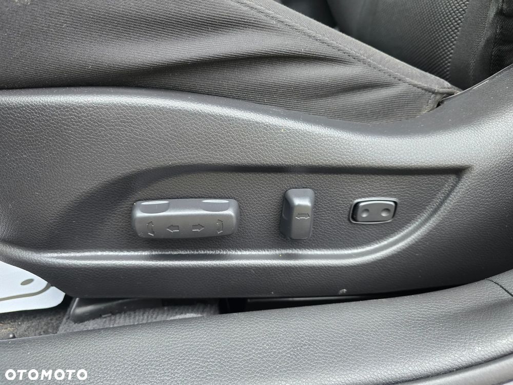 Hyundai i40 1.7 CRDi Comfort + - 19