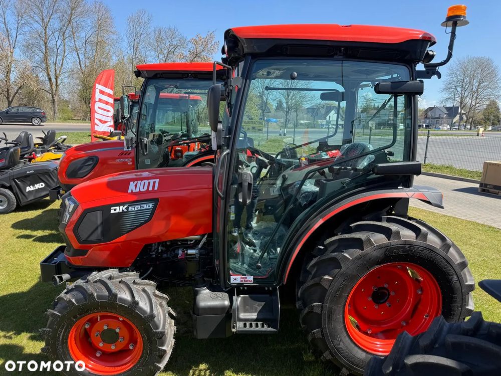 Kioti DK6030C - 1