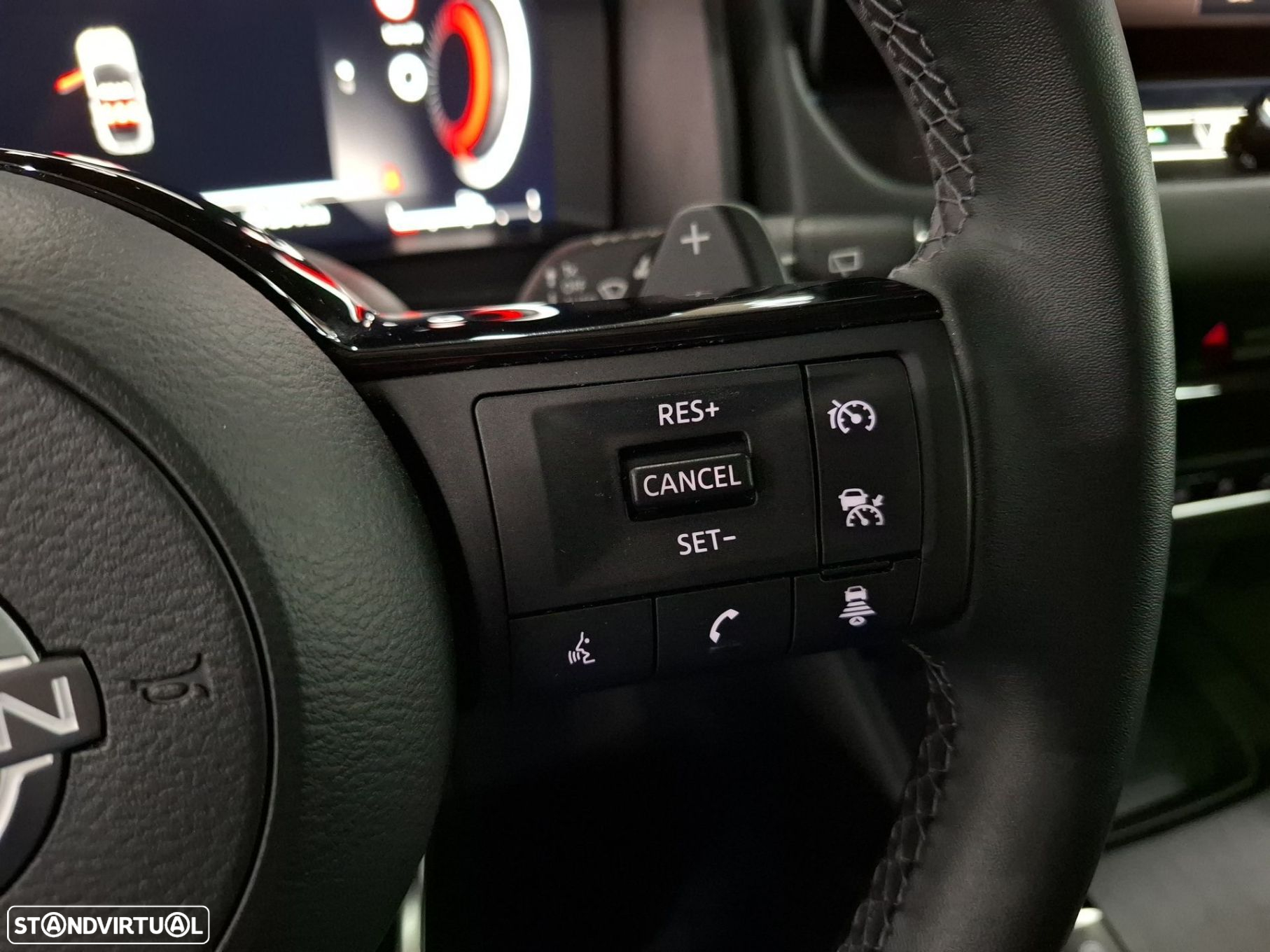 Nissan Qashqai 1.3 DIG-T N-Connecta LED+TT+SKY Xtronic - 17