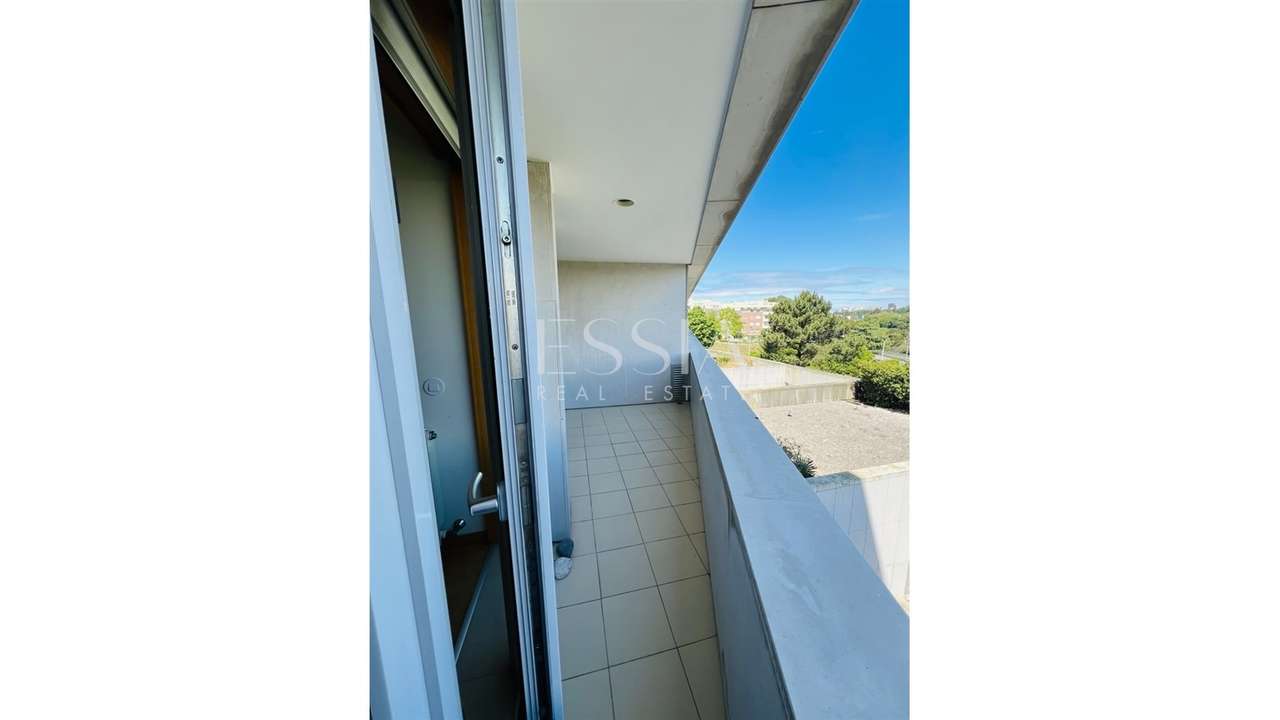 T4 com Garagem e Vista Rio Douro I Apartamento Vila Nova de Gaia - Grande imagem: 4/17