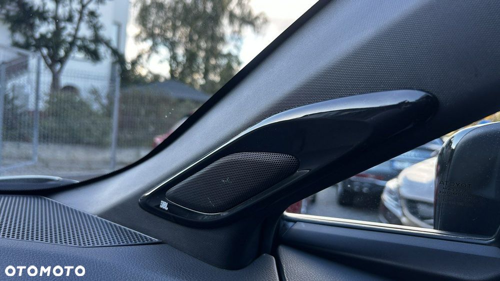 Toyota C-HR - 32