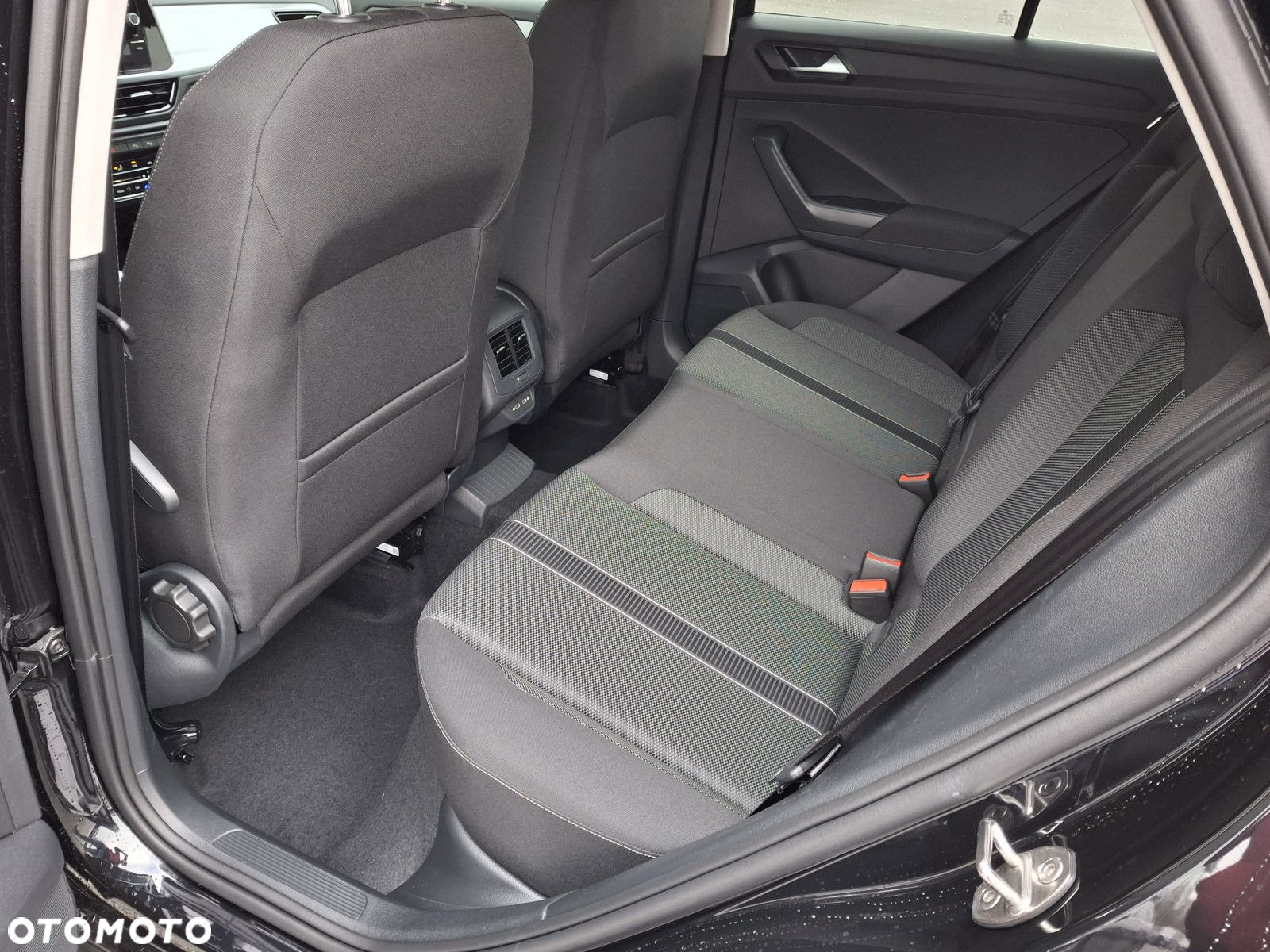 Volkswagen T-Roc 1.5 TSI Life DSG - 11