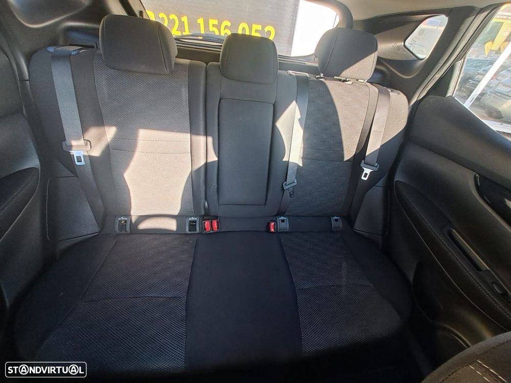 Nissan Qashqai 1.2 DIG-T N-Connecta 18 - 17