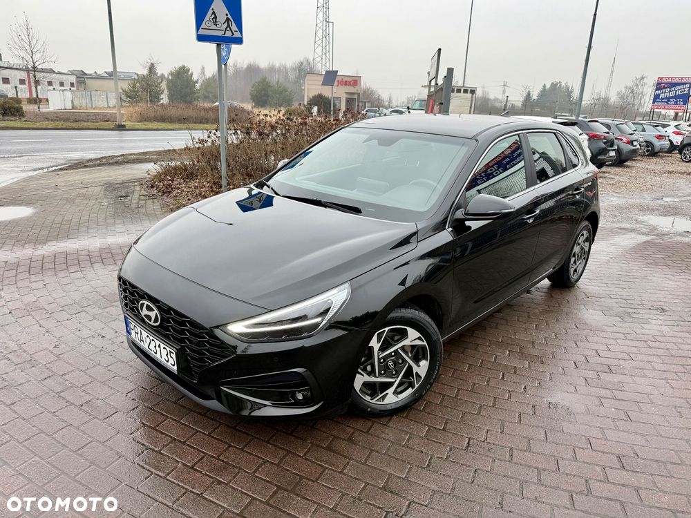 Hyundai i30 1.5 T-GDI 48V-Hybrid Advantage - 1