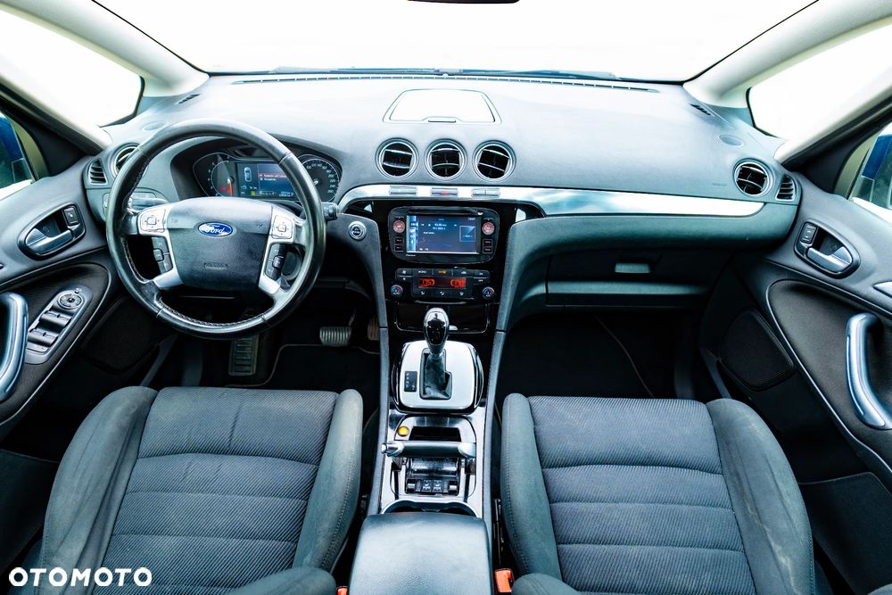 Ford S-Max - 16