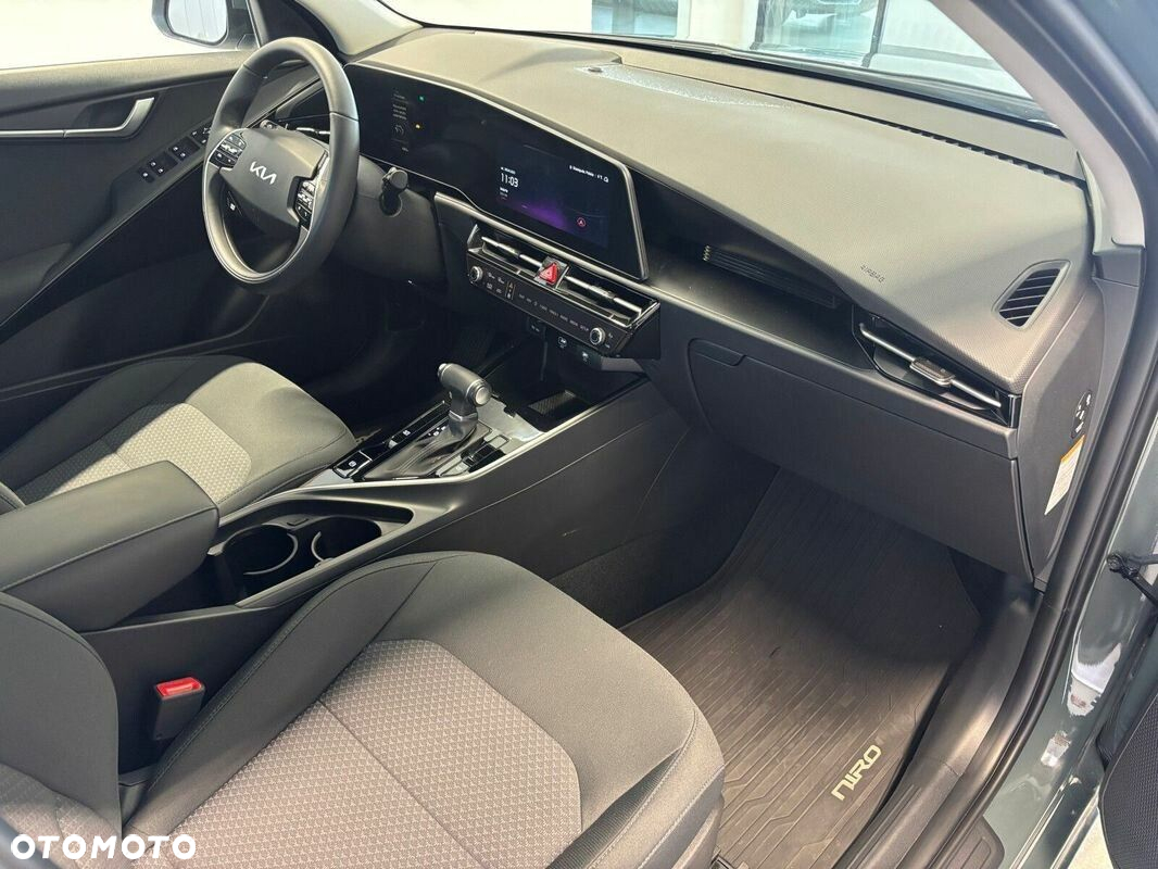 Kia Niro 1.6 GDI Hybrid M - 18