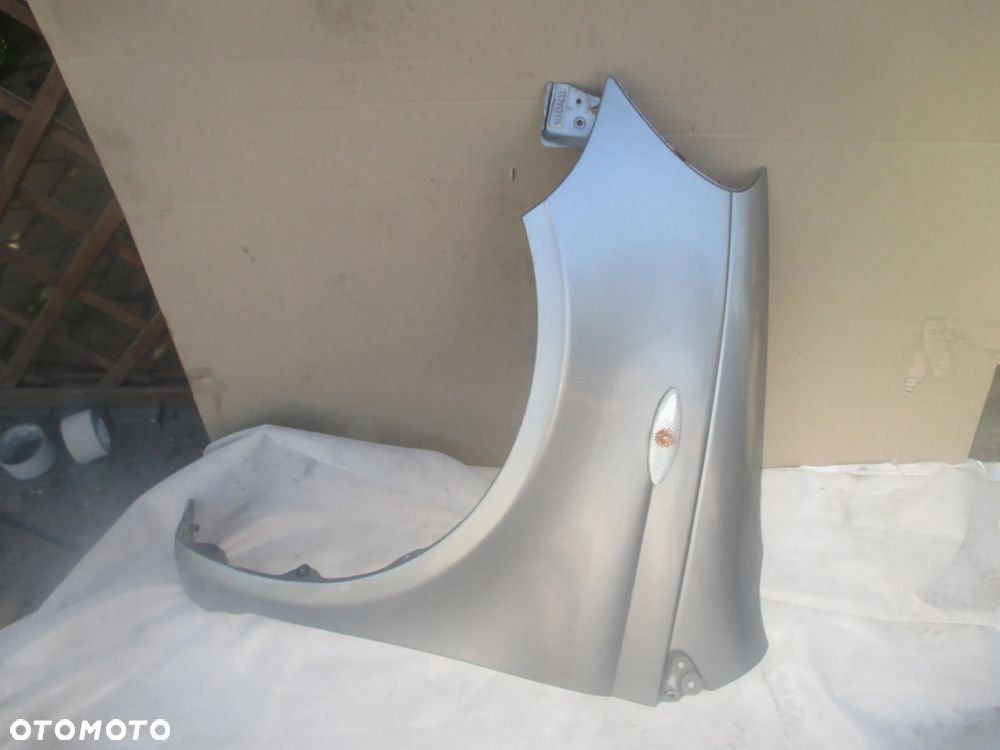 Błotnik Toyota Yaris I 1D2 zero korozji - 1
